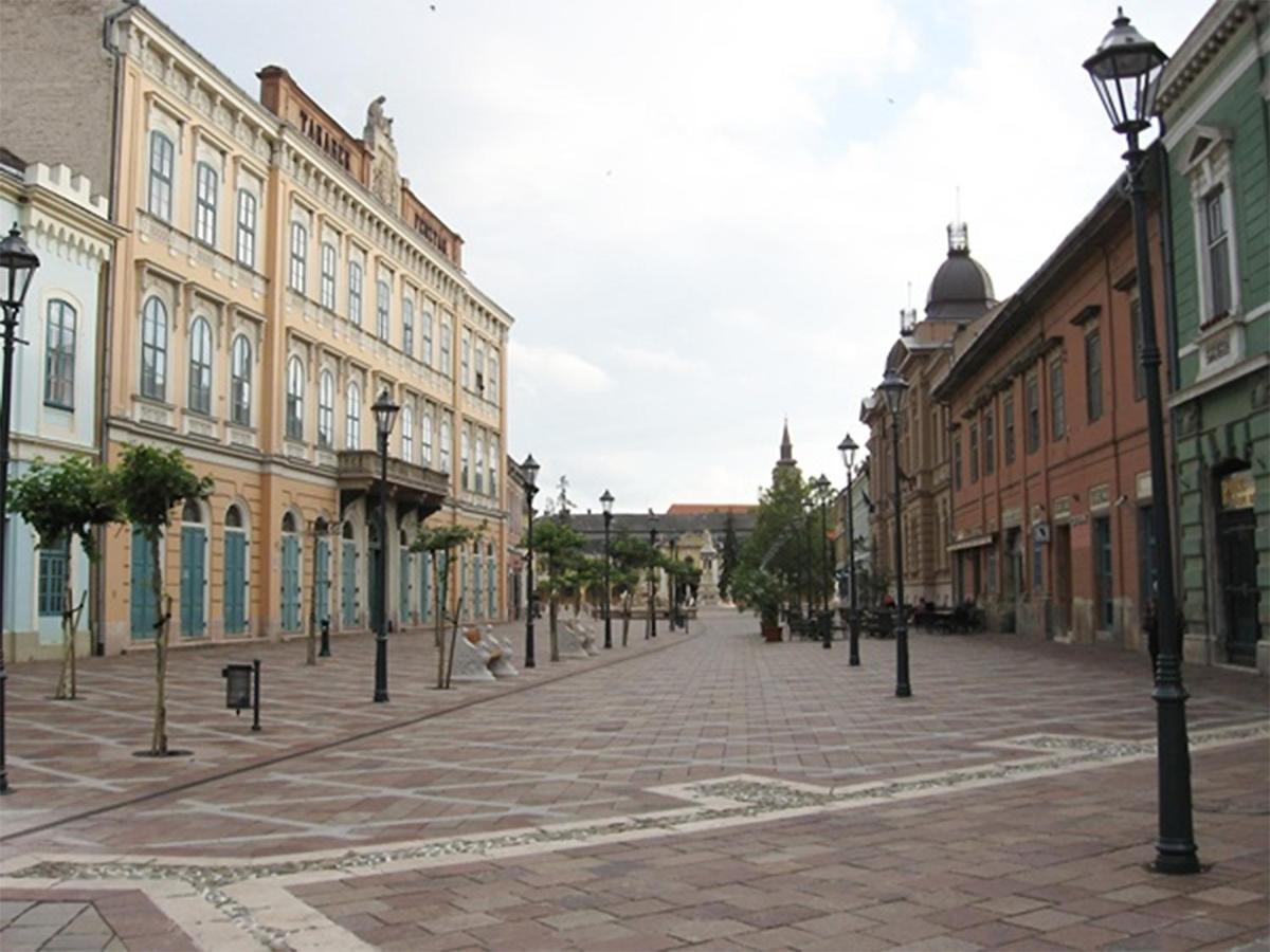 Esztergom Central Luaran gambar