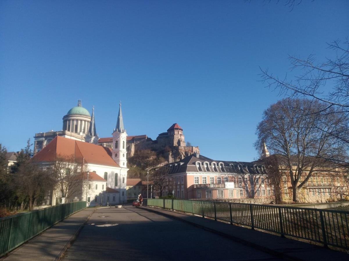 Esztergom Central Luaran gambar