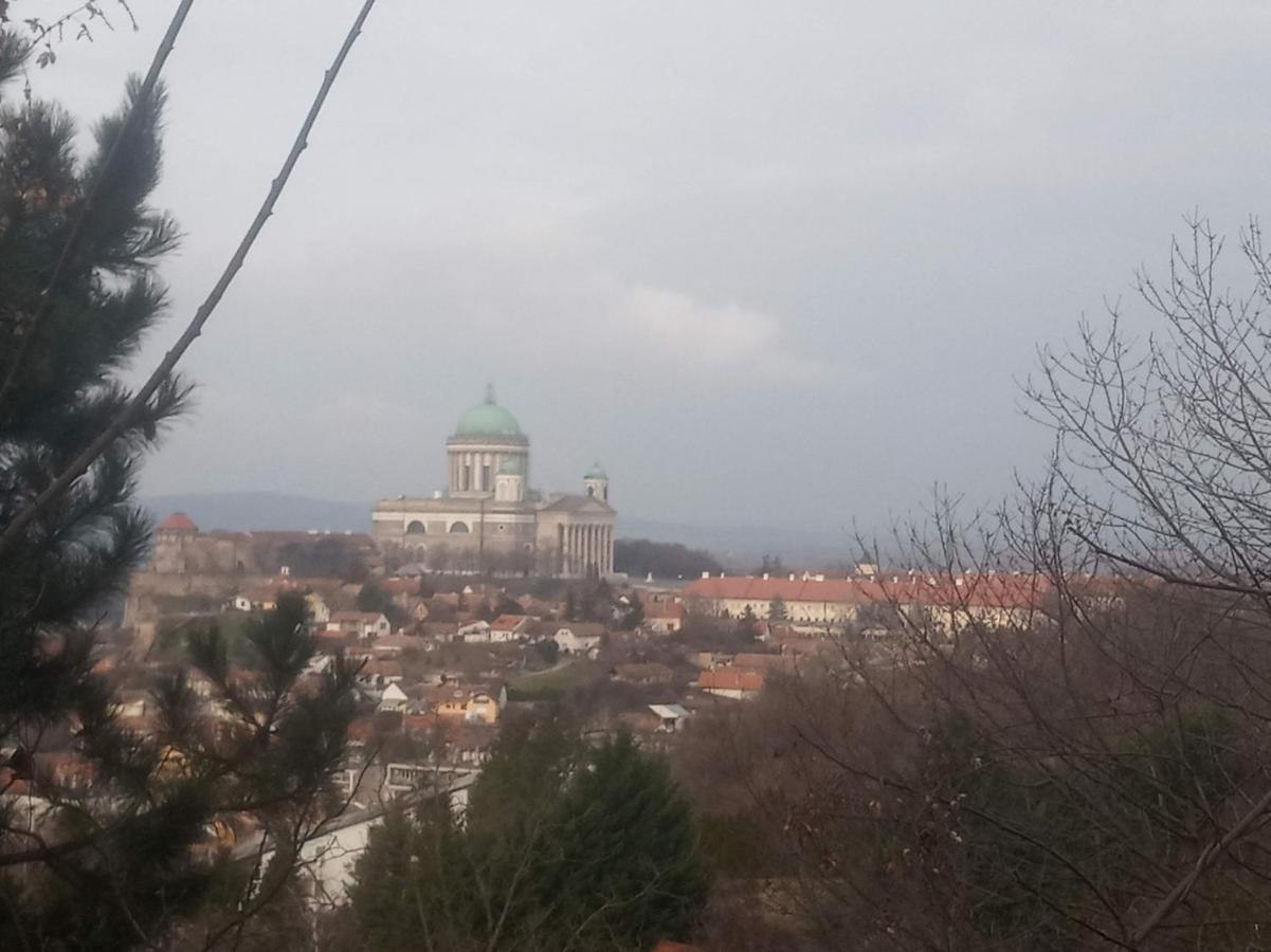 Esztergom Central Luaran gambar